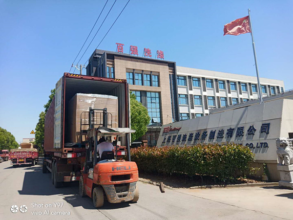 百?gòu)?qiáng)洗滌設(shè)備今日分別出口韓國(guó) 發(fā)貨江西 百?gòu)?qiáng)洗滌設(shè)備今日分別出口韓國(guó) 發(fā)貨江西