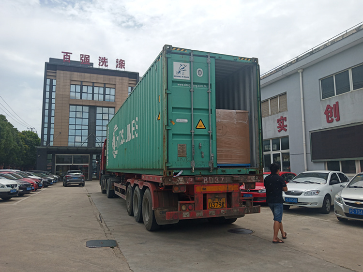 印度采購的工業(yè)洗衣機等百強洗滌設備今日發(fā)貨 印度采購的工業(yè)洗衣機等百強洗滌設備今日發(fā)貨